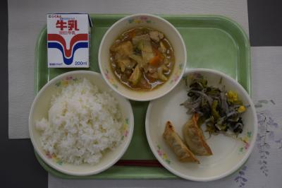給食