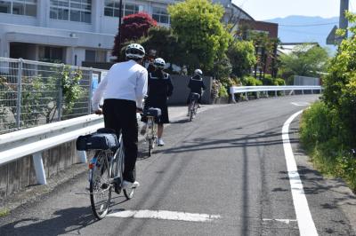 下校